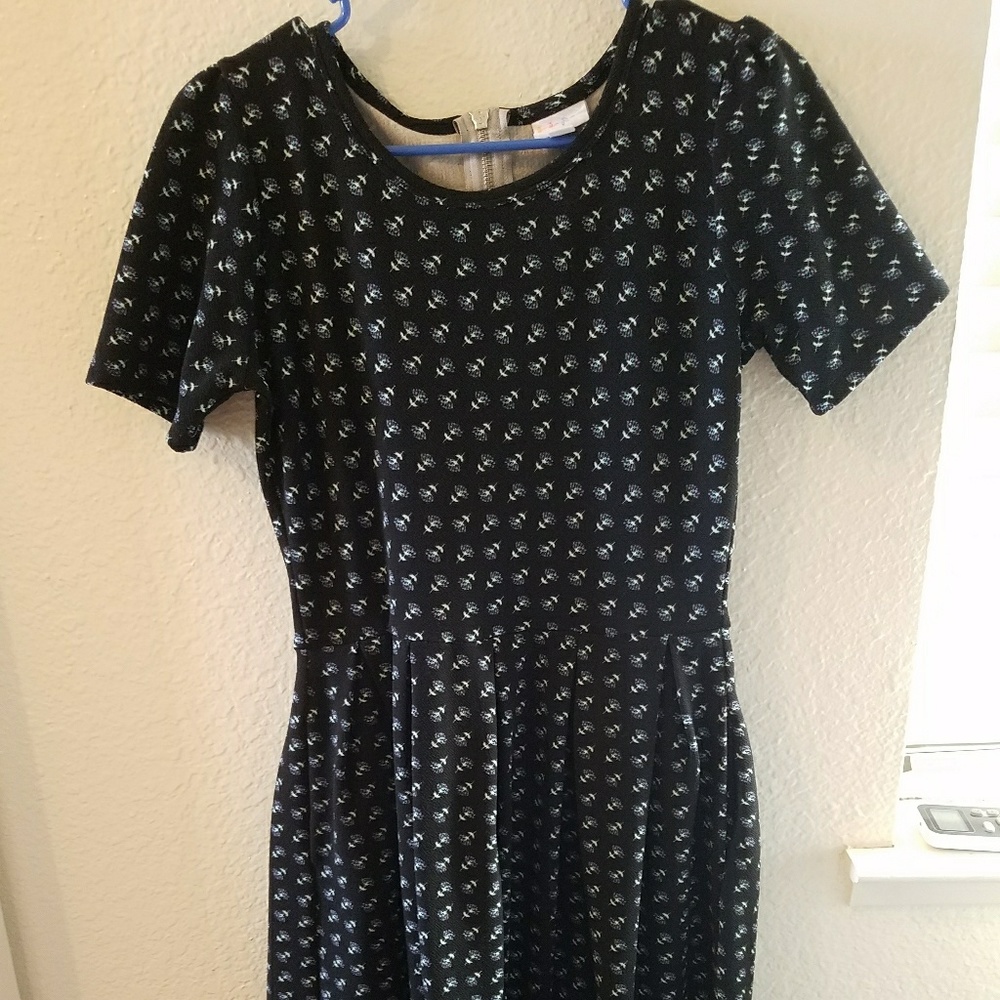 M Lularoe Amelia dress